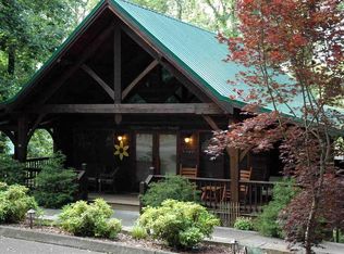 3806 Westwood Dr, Sevierville, TN 37862
