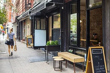 Rented by R New York