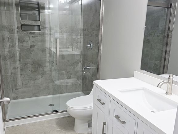 4th image of 8167 180th St W