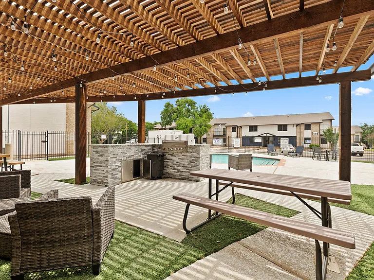 The Village Residences — Photo 6