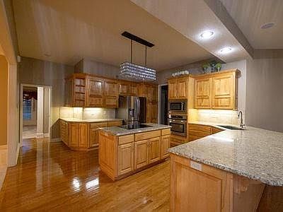 4th image of 2315 Smokey Hill Dr