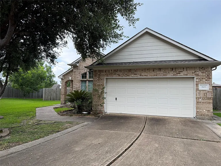 3102 Avory Ridge Ln — Photo 2