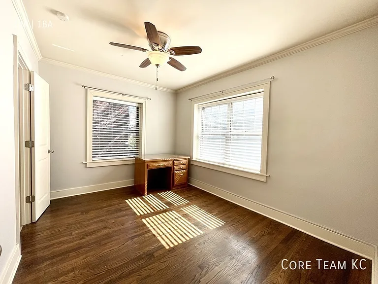 710 W 48th St #101 — Photo 7