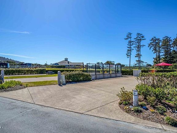 4th image of 6225 N Coast Hwy Lot 106