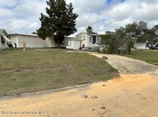 9331 Bob Cat Dr, Weeki Wachee, FL 34613