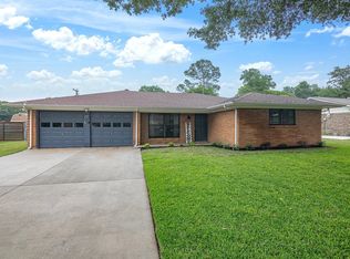 110 N Willow St, Mansfield, TX 76063