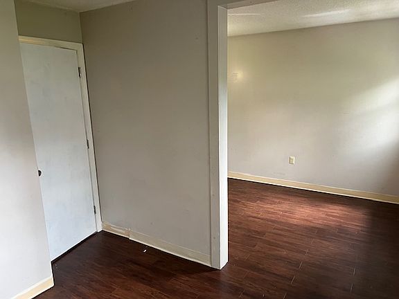 4th image of 58 Spring St #4