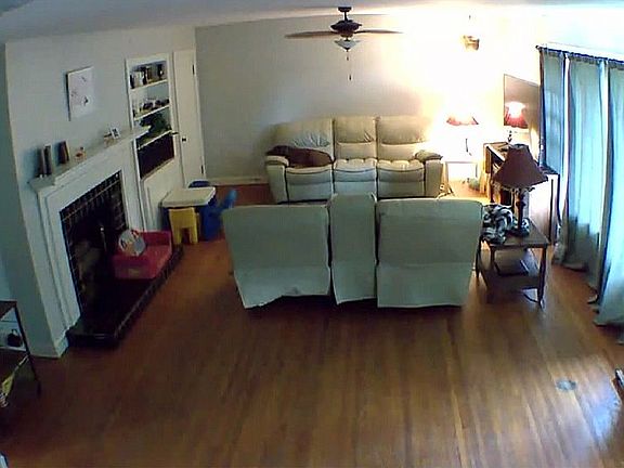 5th image of 412 Wood St