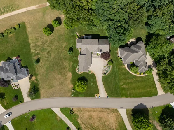 29236 Heritage Ln #V/l, Paw Paw, MI 49079