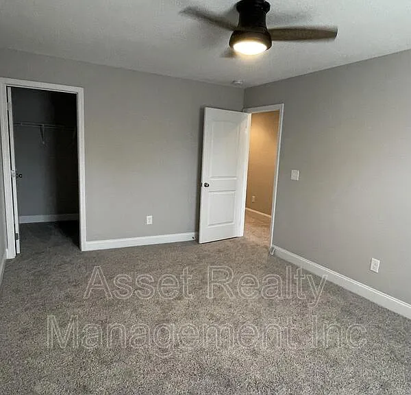 338 Broadberry Ave — Photo 7