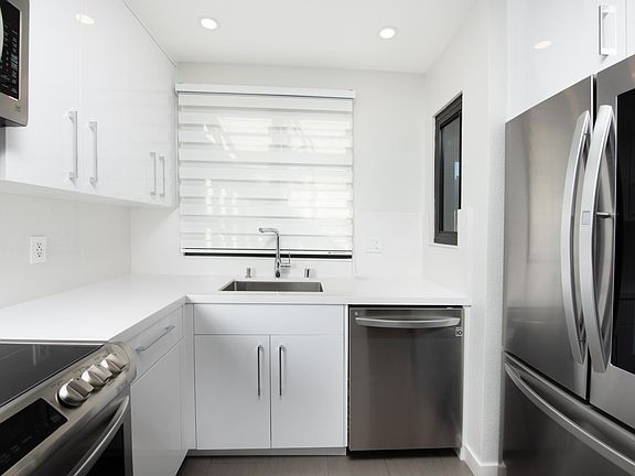5th image of 45 Hyde Ct APT 1