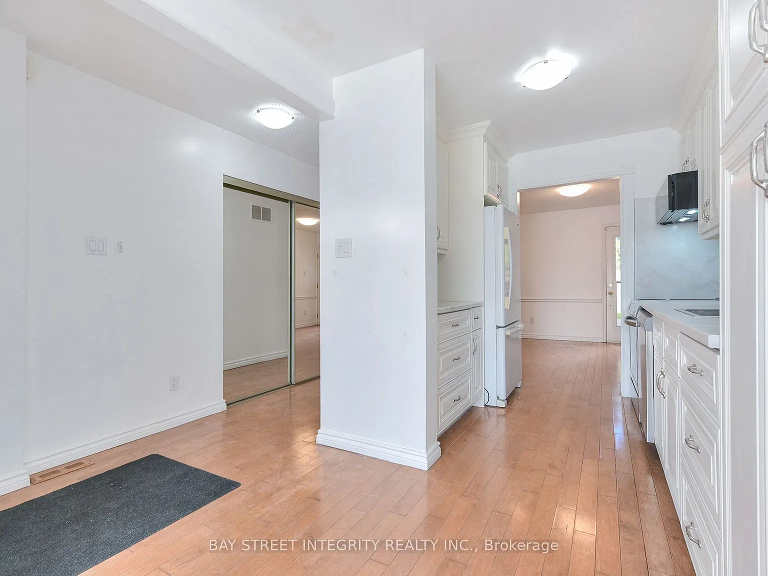 4 bed, $3,700 — Photo 4