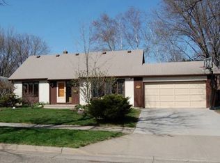 2153 Powers Ave, Saint Paul, MN 55119