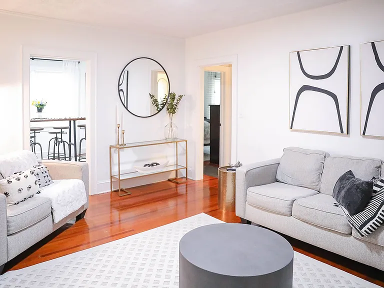 1109 N Chestnut St — Photo 11