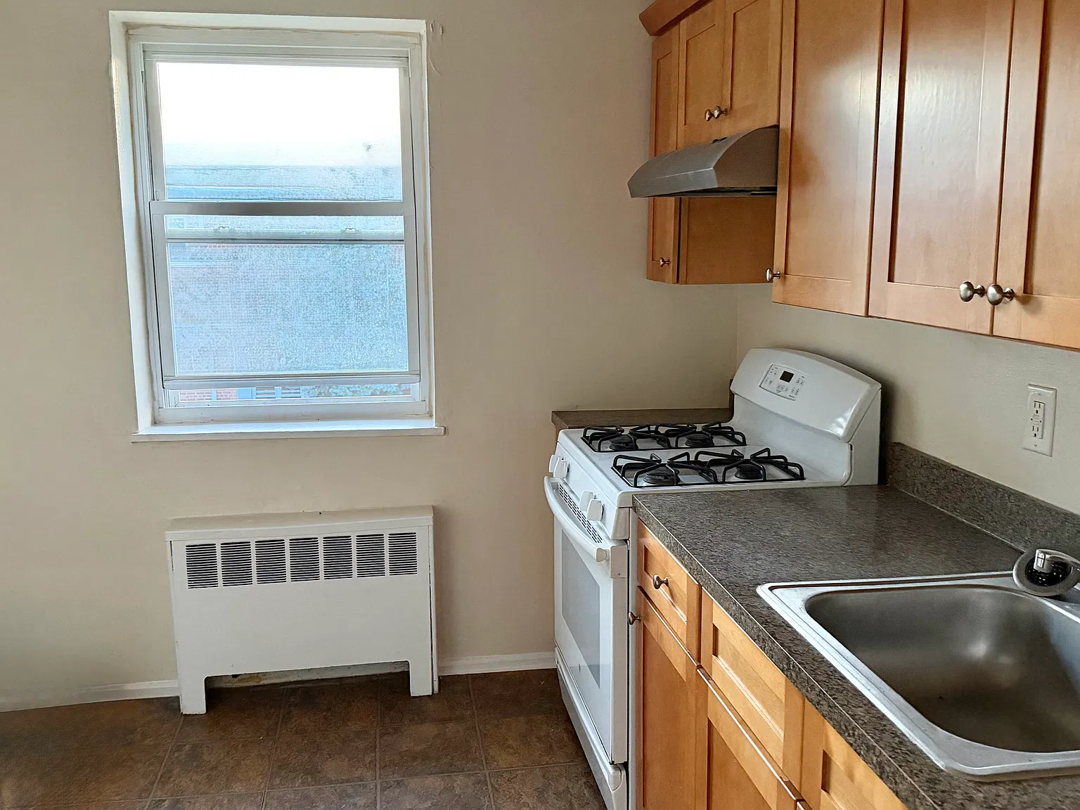 2 bed, $2,395 — Photo 3