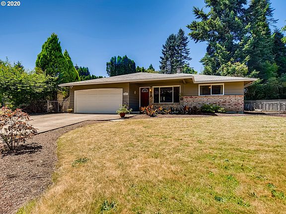 2nd image of 15537 SE Crestwood Dr