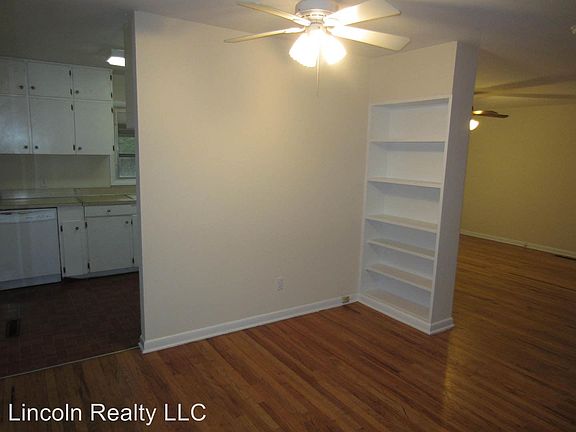 3rd image of 9 Loganberry Cir