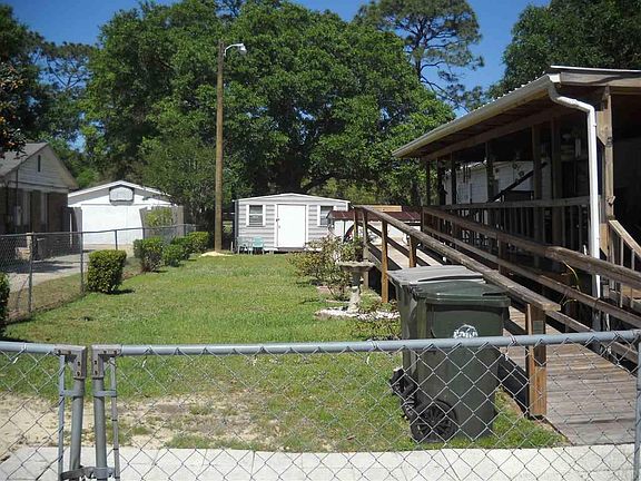 4th image of 8341 Hitchcock Dr