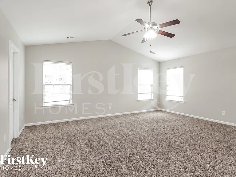 7516 Niccoline Ln — Photo 9
