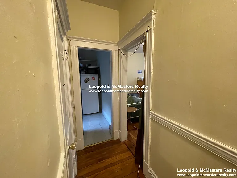 Kelton Street Apartments — Photo 33