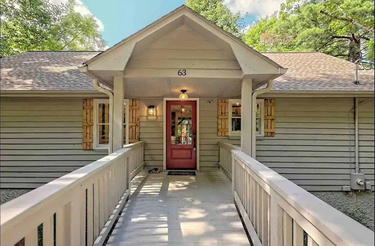 63 Mint Ln — Photo 1