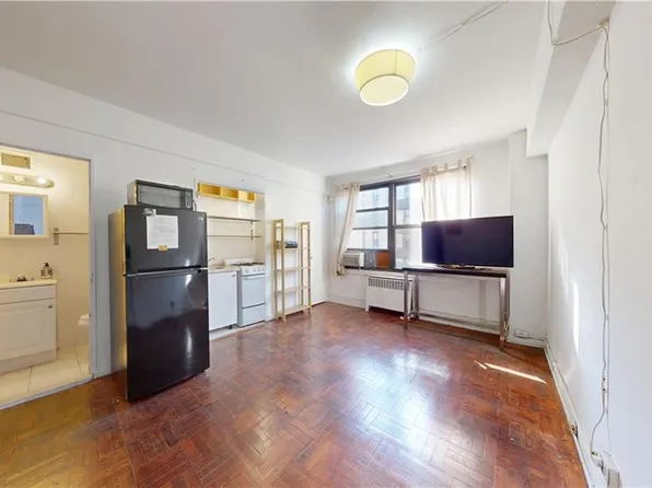 98-34 63rd Dr APT 6GG, Rego Park, NY 11374