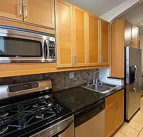 303 E 37th St #5E — Photo 8