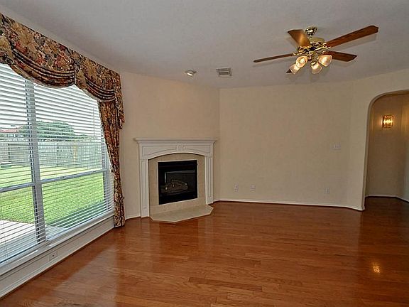 4th image of 5002 Cedar Spring Dr