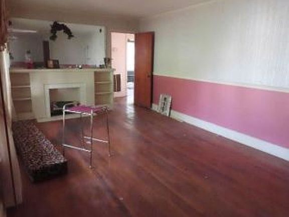 Additional Living Room