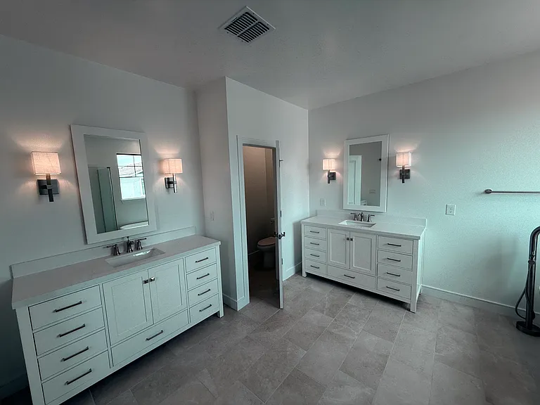 2390 W Los Arboles Pl — Photo 34