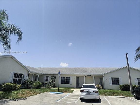 2nd image of 21250 NE 9th Ct APT 2