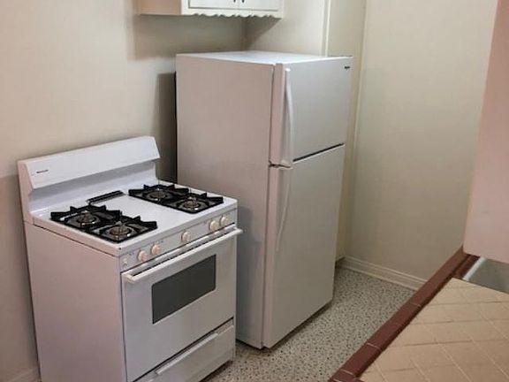4th image of 115 Mira Mar Ave APT 4