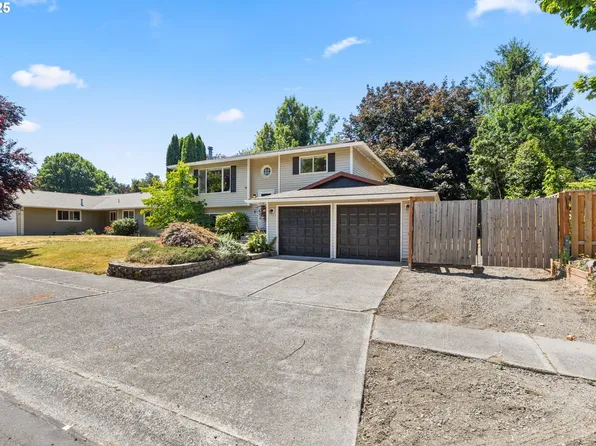 1010 SE 36th St, Troutdale, OR 97060