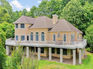 306 Summerset Dr, Clyde, NC 28721