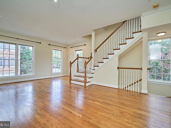 4th image of 504 N Thomas St APT A