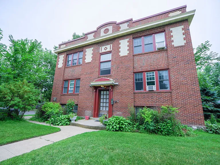 1402 Portland Avenue — Photo 5
