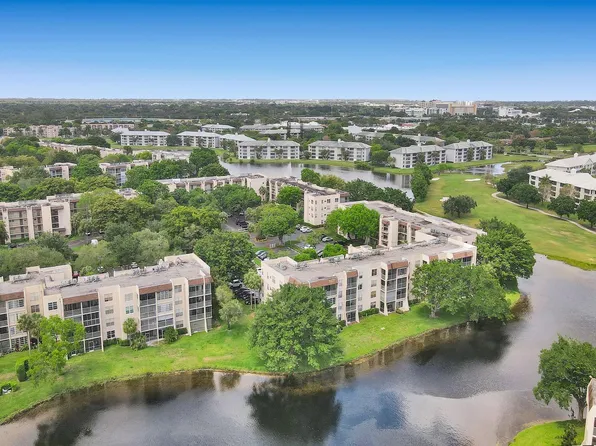 9470 Poinciana Place #408, Davie, FL 33324