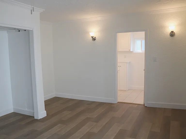 3501 S Norton Ave #3501 — Photo 4
