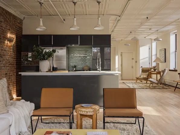 84 Forsyth Street image 3 of 11