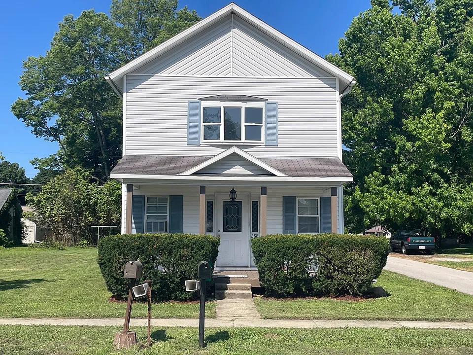 288 N Main St