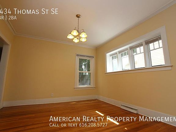 3rd image of 1434 Thomas St SE