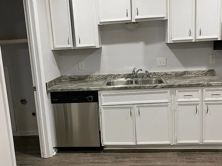 1908 Kirkland Dr — Photo 14