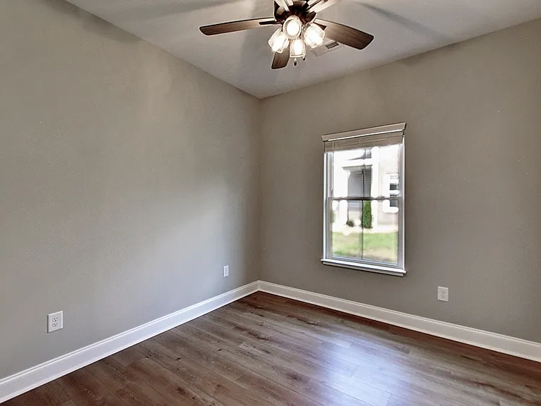 209 University Pkwy #41 — Photo 10