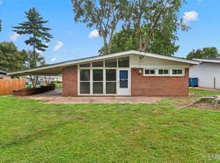 8401 Saint Olaf Dr, Saint Louis, MO 63134