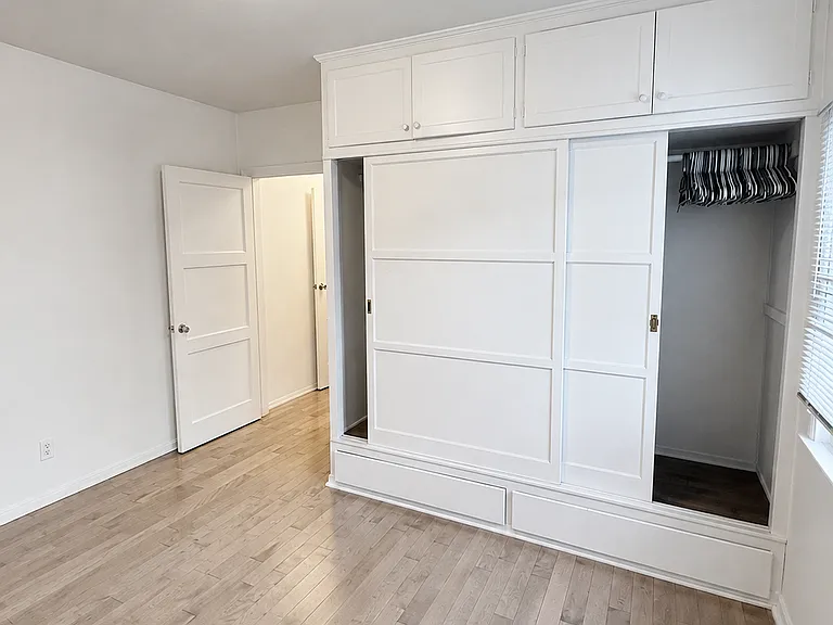 3207 W 2nd St #1 — Photo 1