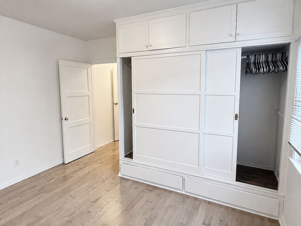 1st image of 3207 W 2nd St APT 1