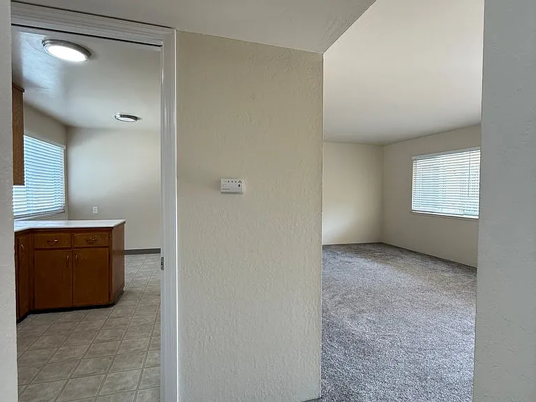 1551 Alta Glen Dr — Photo 9