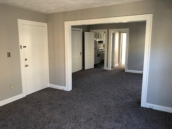 3rd image of 105 W 51st St APT 2W