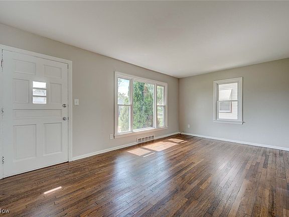 2nd image of 12911 Shady Oak Blvd