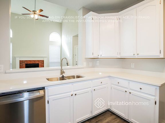 4th image of 934 Plantation Dr